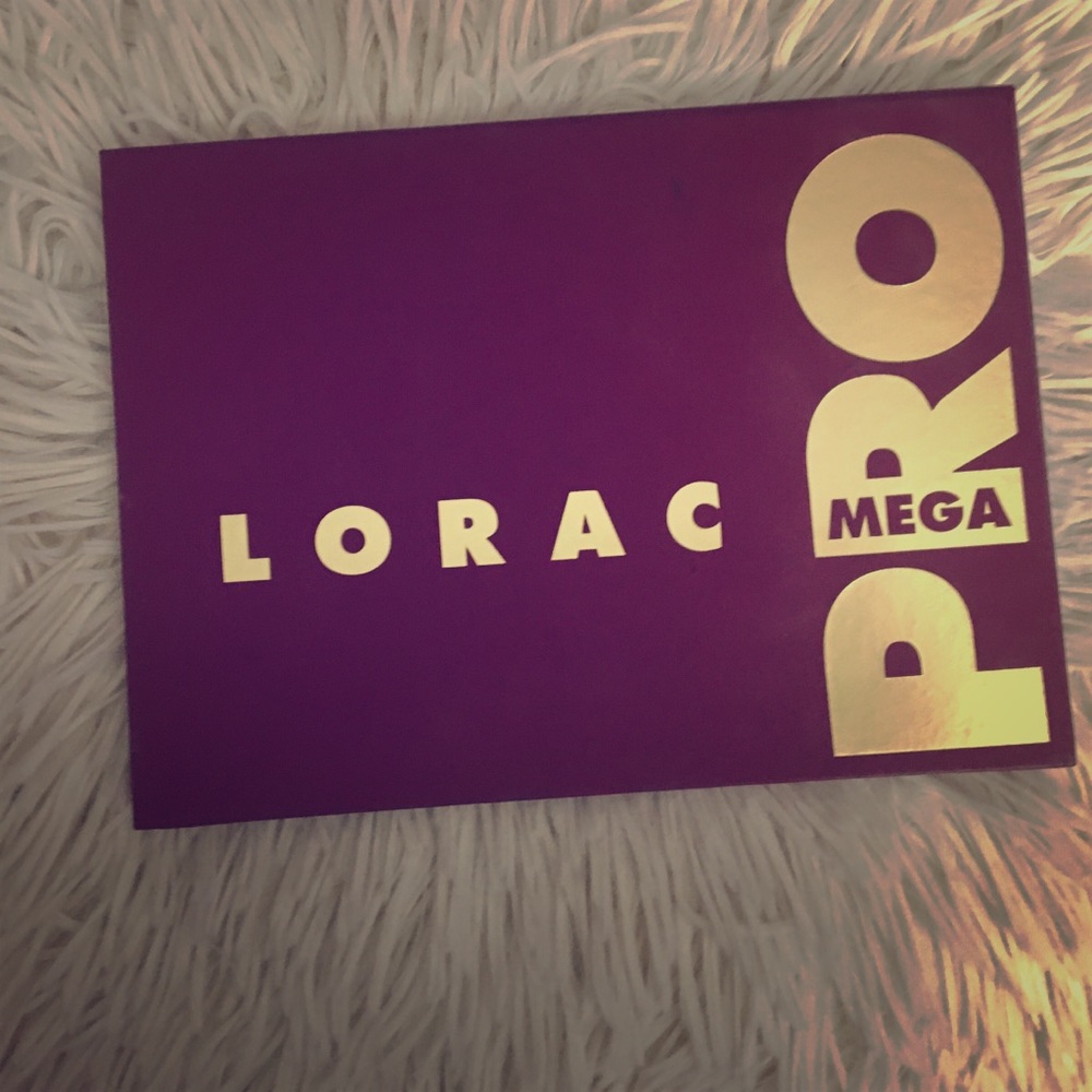 LORAC Mega Pro Palette